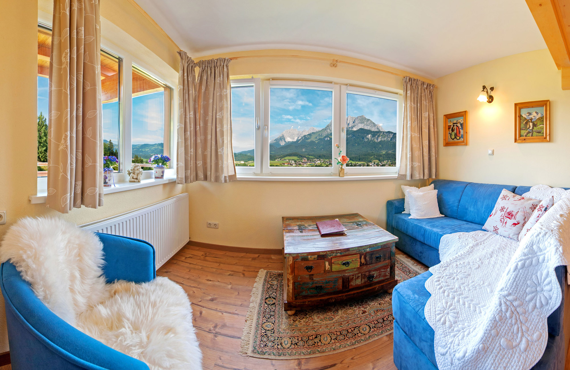 Preiswerte Ferienwohnungen in St. Johann in Tirol mit Ausblick zum Wilder Kaiser und Süd Balkon 5