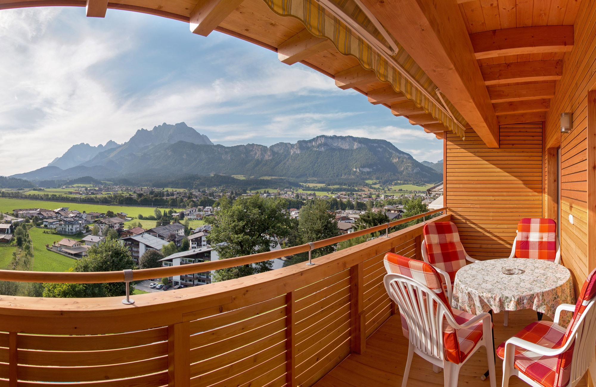 Familienfreundliche Ferienwohnung am Wilden Kaiser mit Panoramablick direkt an der Skipiste 5